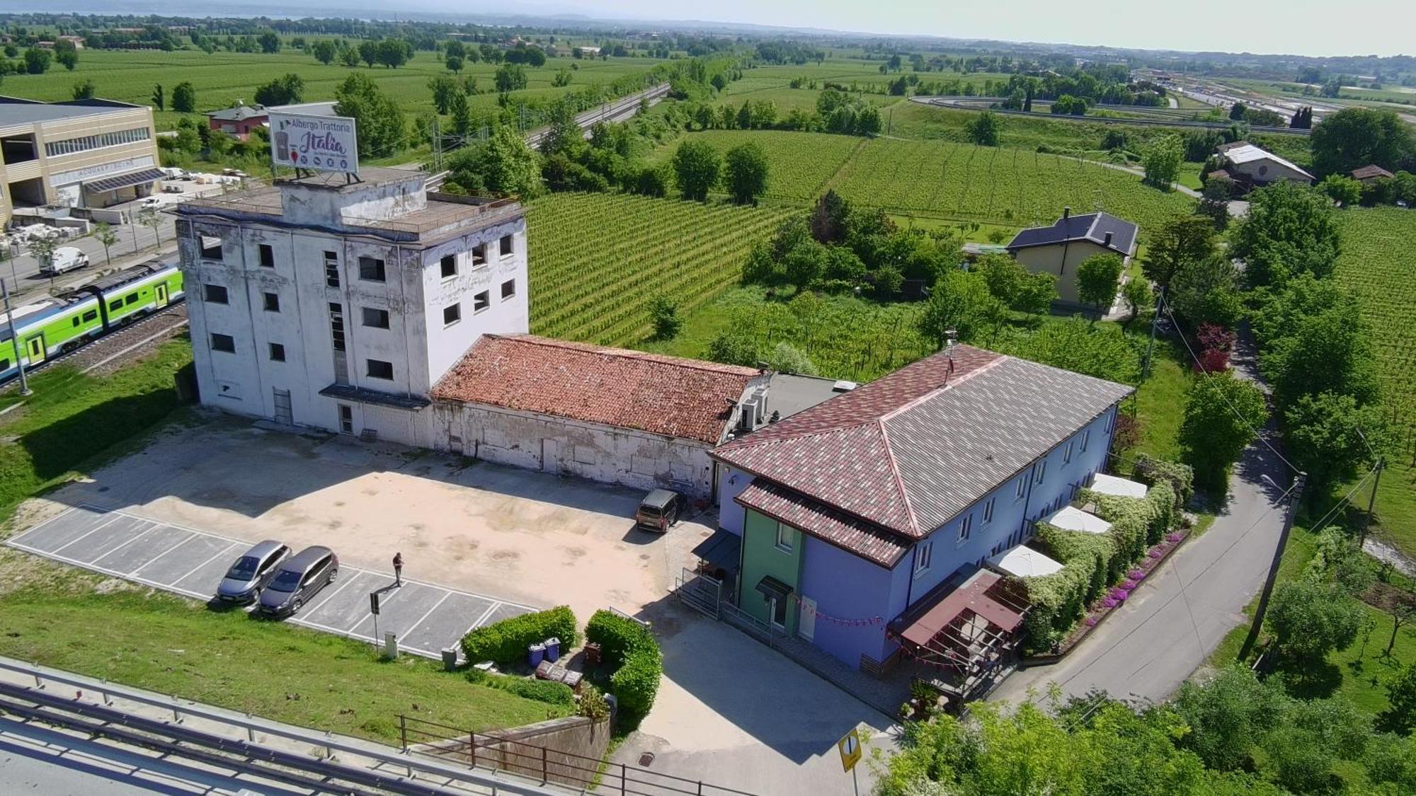 Albergo Trattoria Italia Desenzano del Garda Exterior foto